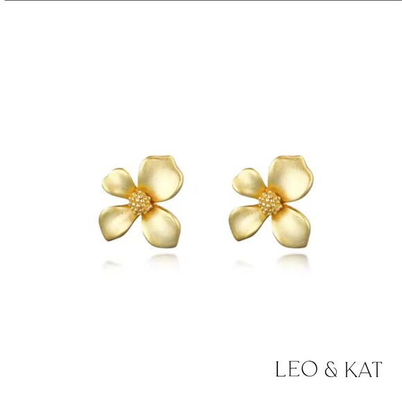 Flower Stud Earrings in Gold and Silver. 925 Sterling Silver. #1064 - Picture 2 of 8
